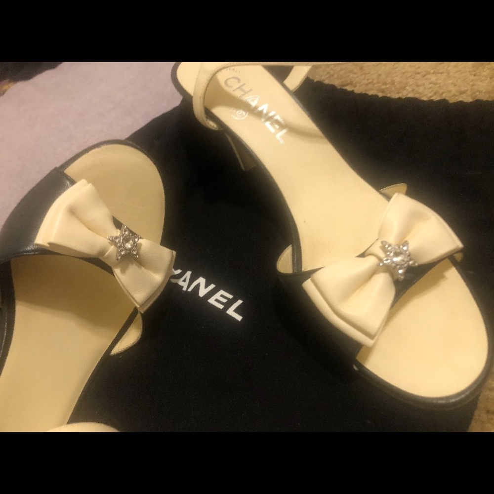 FOR TRADE AS WELL.Good condition Chanel heels😍😍 - Picture 6 of 8
